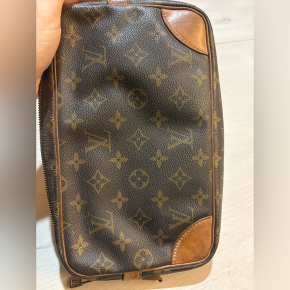 Louis Vuitton Monogram Canvas Cosmetic Pouch Clutch Wristlet Bag - Picture 15 of 16